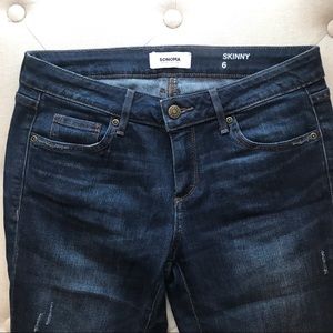 Sonoma Size 6 Dark Wash Skinny Jeans